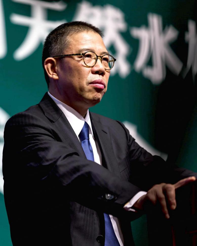 钟睒睒5300亿四度登顶首富！雷军暴增1960亿杀入前五，财富格局暗藏三大趋势 