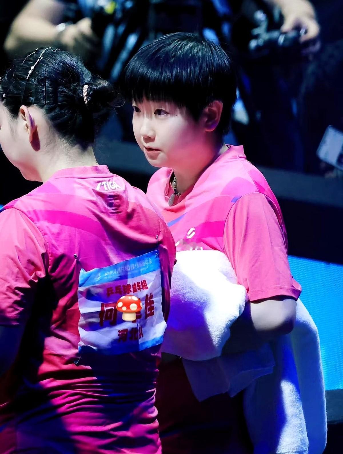 你刷到的“小鼻嘎”，居然和领工资时的大脑反应一模一样？
近期心理学研究锤了——看