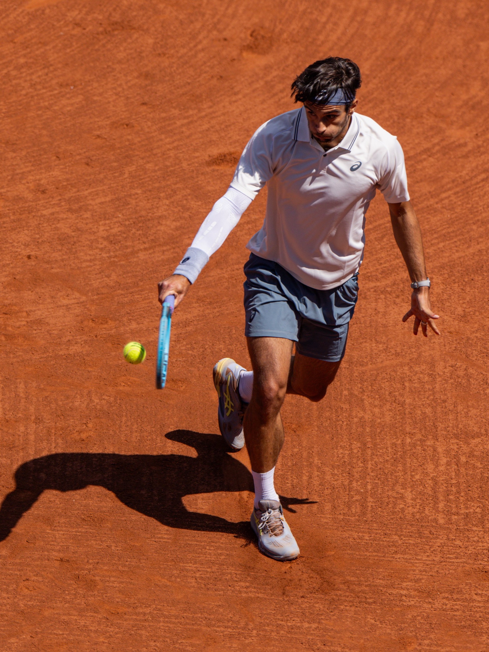 ATP500巴塞罗那站：2号种子穆塞蒂7-5/6-2击败西班牙新秀兰达卢塞，次轮