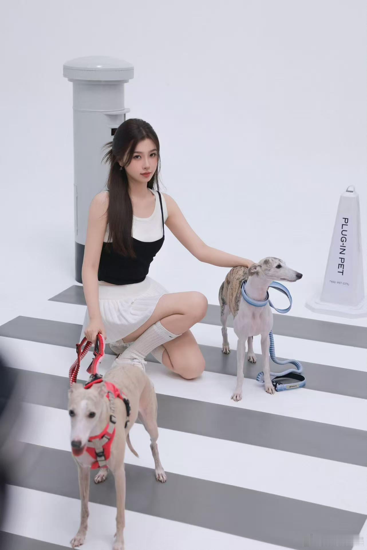 虞书欣PLUGINPET花絮虞书欣PLUGINPET拍摄花絮虞书欣PLUGINP