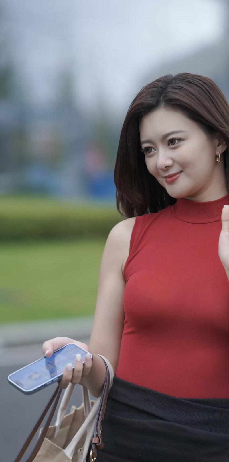 这个女孩长的好像关之琳