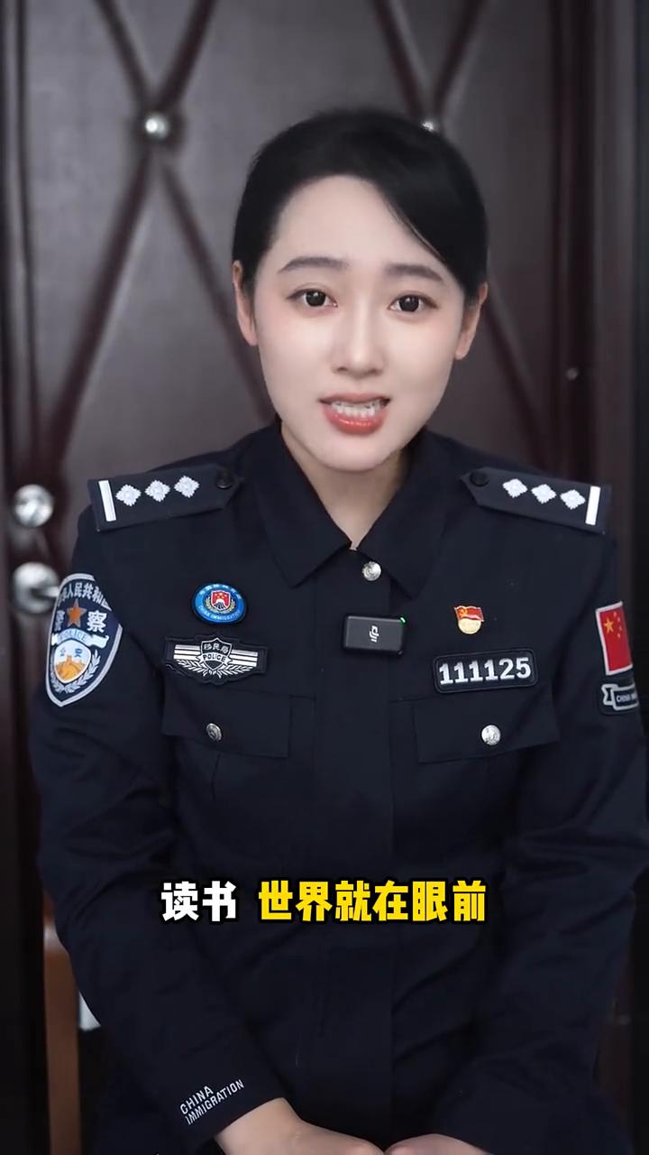 读书有用吗？
读书世界就在眼前，不读书眼前就是世界。读书是又一次的新生，几十块钱