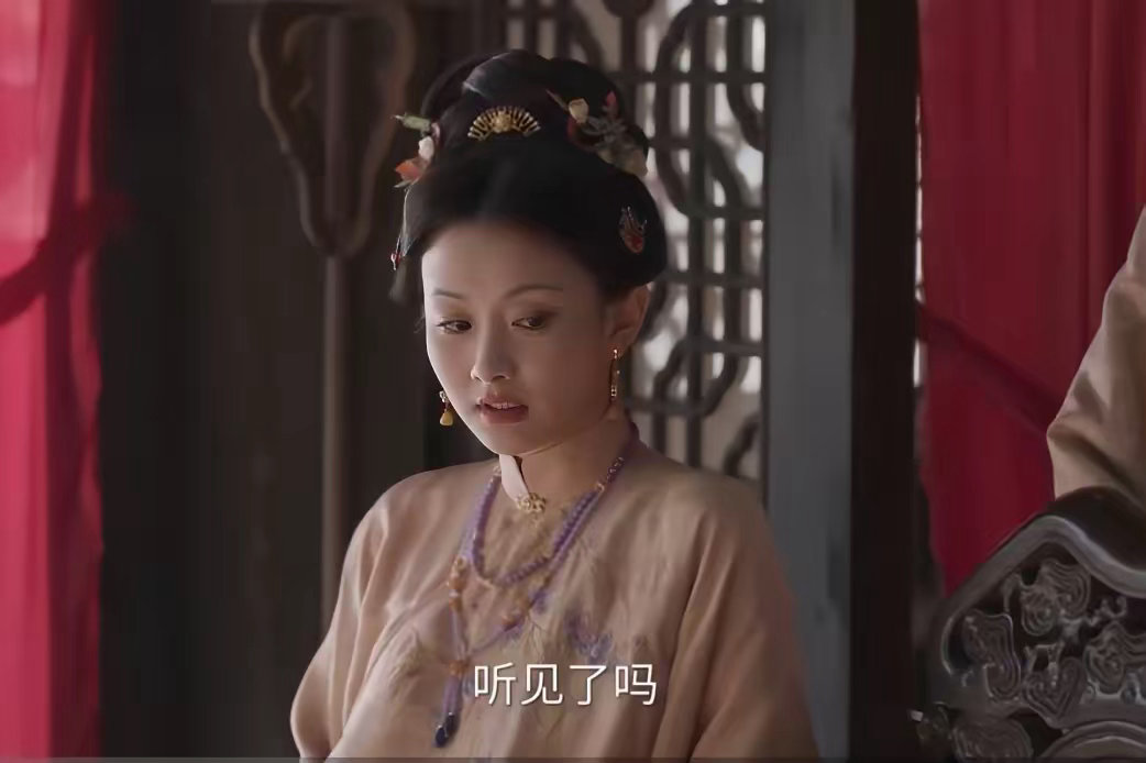 三弟媳陷害兰香许兰香才刚生下嫡女，婆母老夫人骤然离世。一边是尚未复原的产褥之身，