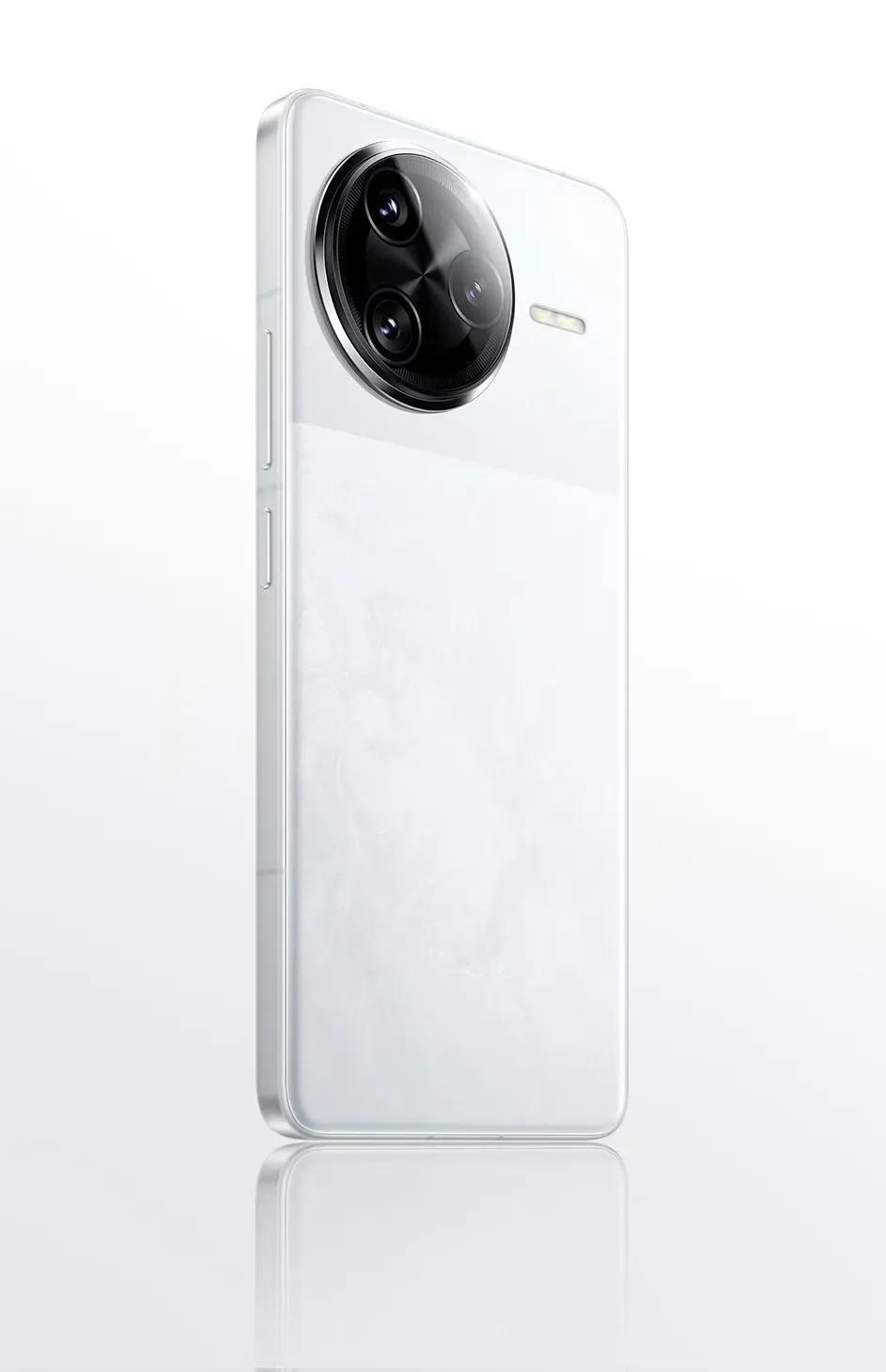 只说背面设计，大家更喜欢REDMI K80，还是K70呢？