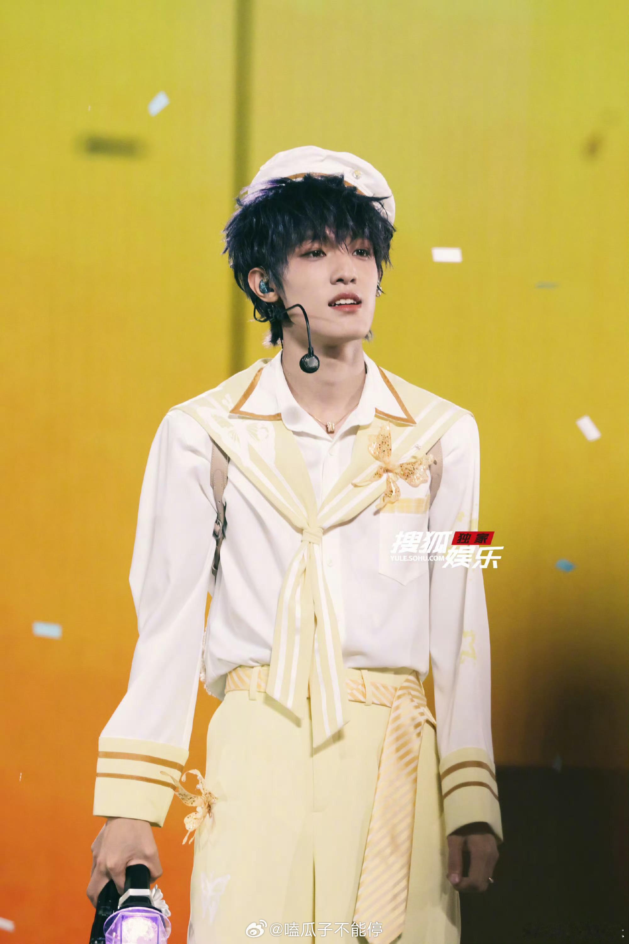 TOP登陆少年朱志鑫、张泽禹、张极、左航、苏新皓青岛演唱会现场生图🈶 