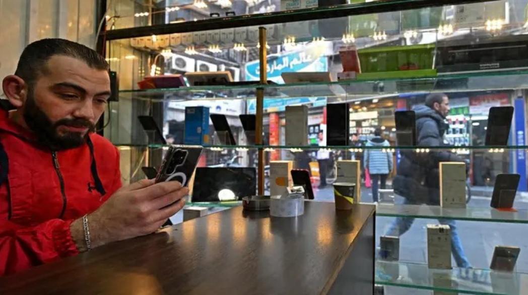 路透社今天报道：美国敦促叙利亚不要采用中国的电信技术，警告称这会带来安全风险并与