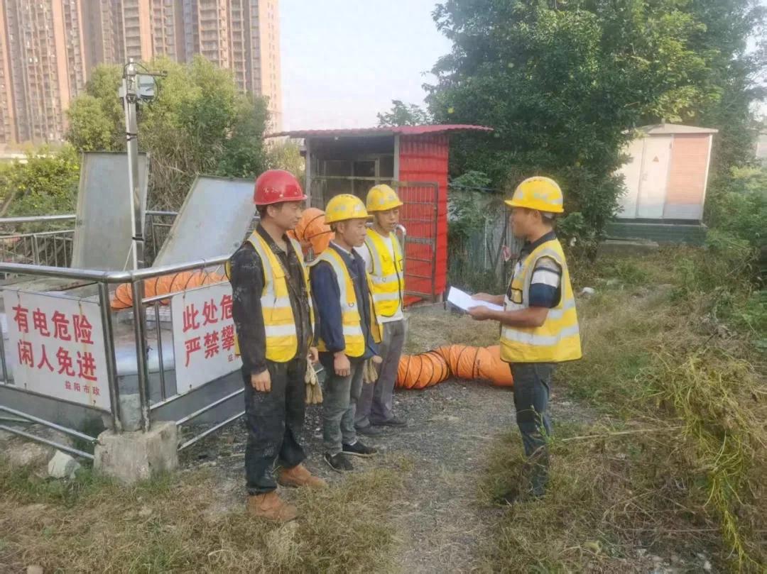 开展泵站专项检修清淤 守护城市排水安全