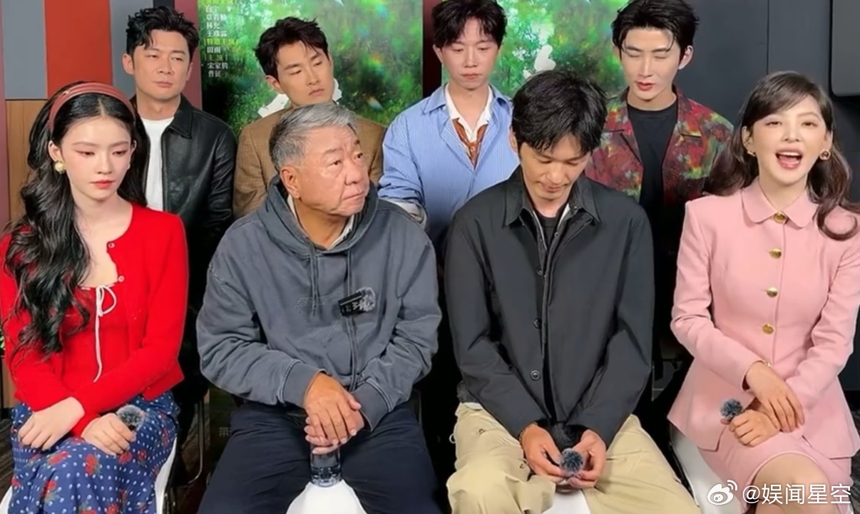 郑晓龙评价章若楠演技！郑晓龙说章若楠的表现出乎意料，角色把握很准确，分寸感好，镜