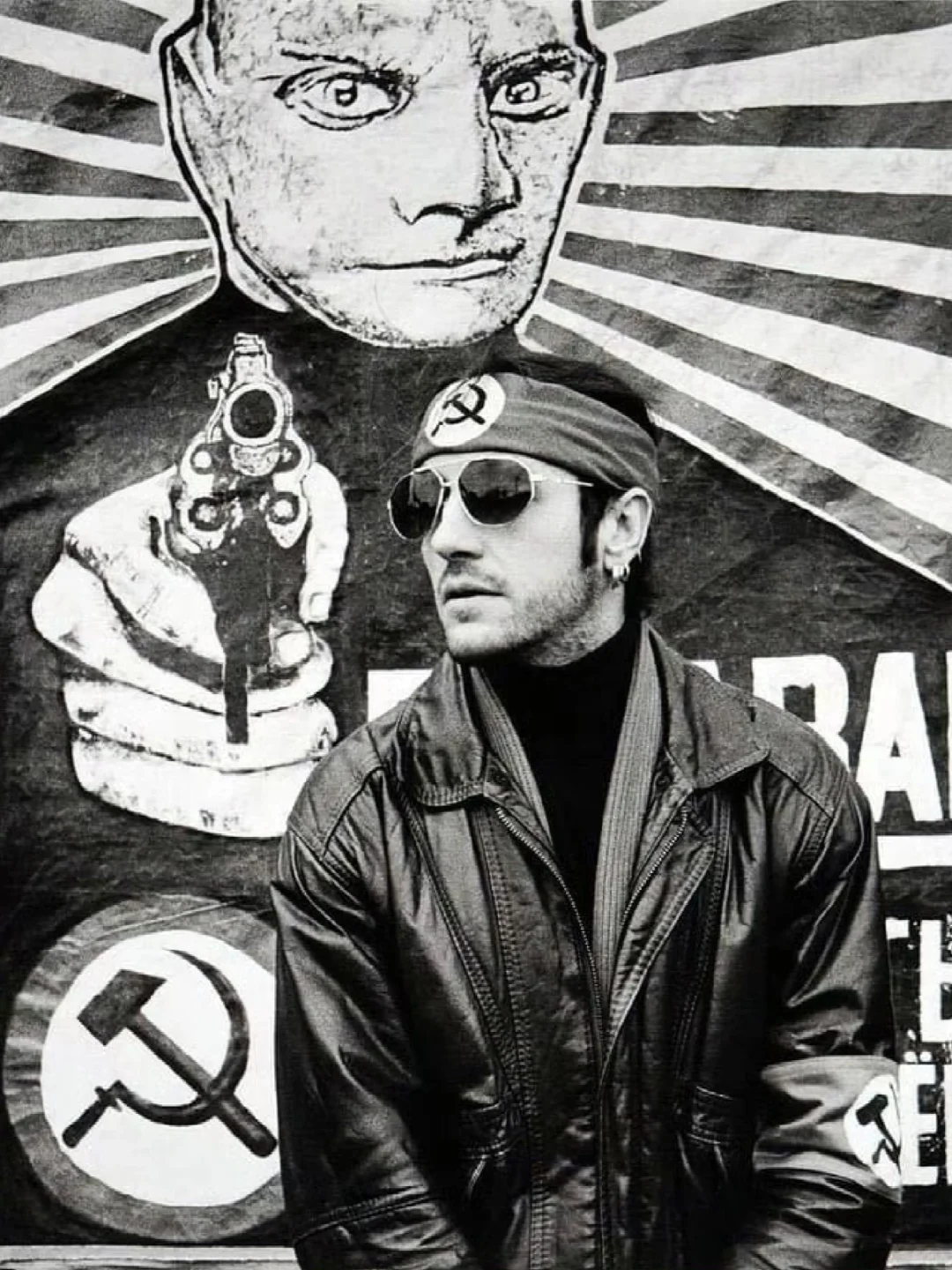 莫斯科劳动节游行中的民族布尔什维克主义者 ，1999年，俄罗斯联邦 ​