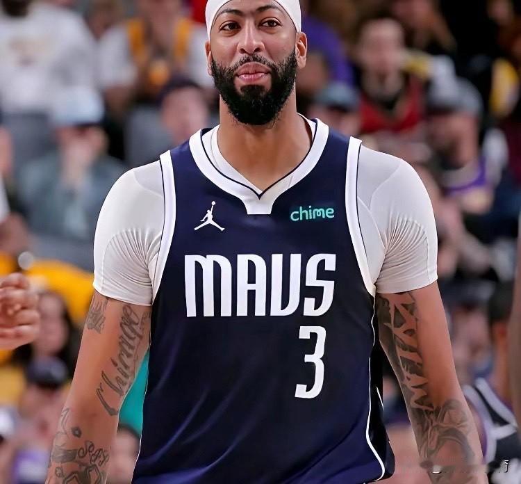 有一说一，浓眉哥永不被破的10大历史记录！
​1；揭幕战单场36分16篮板，历史