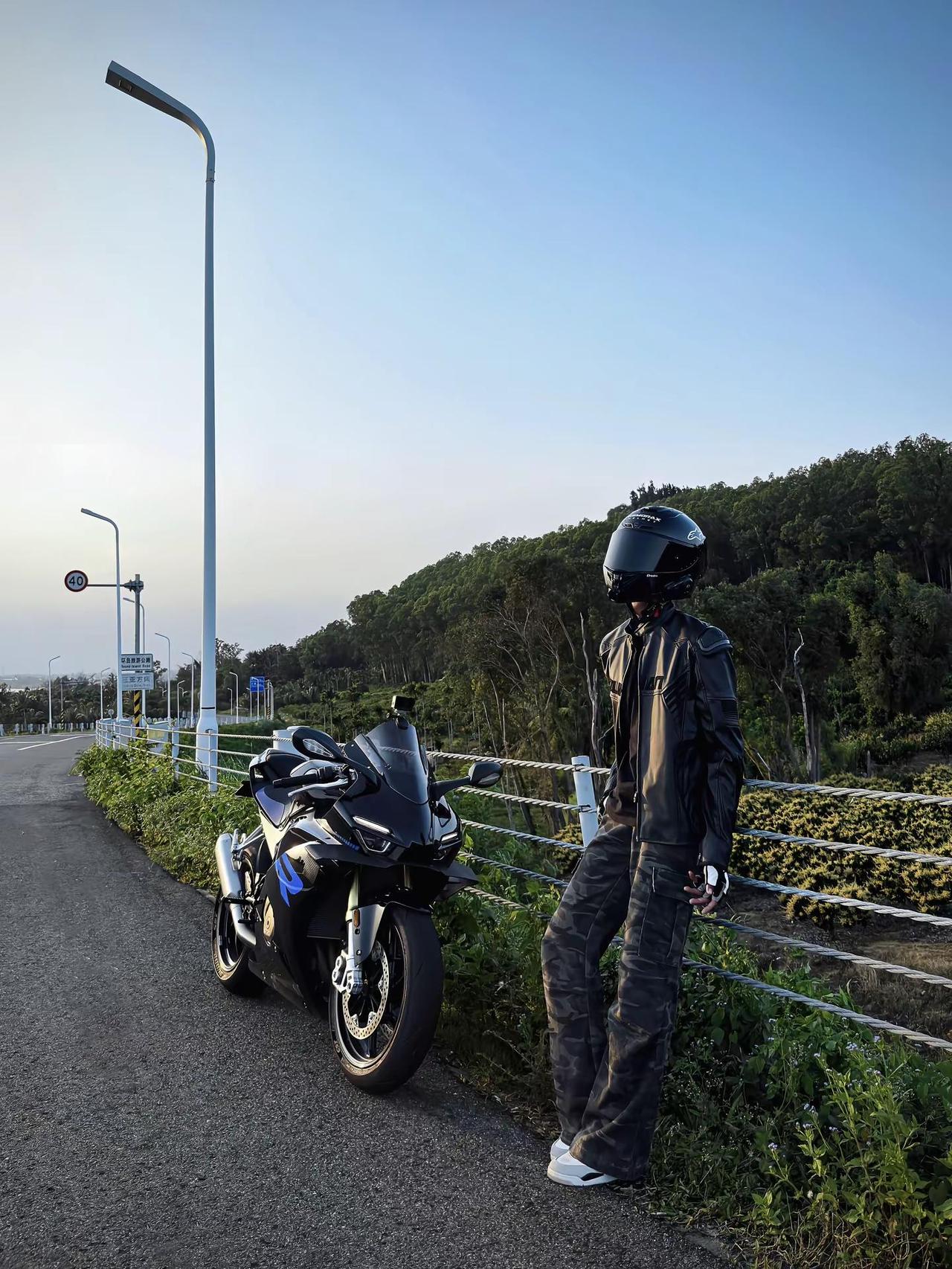 都说要知足 我到底要了什么又得到了什么。杜汉 摩托车 张雪500rr 820rr