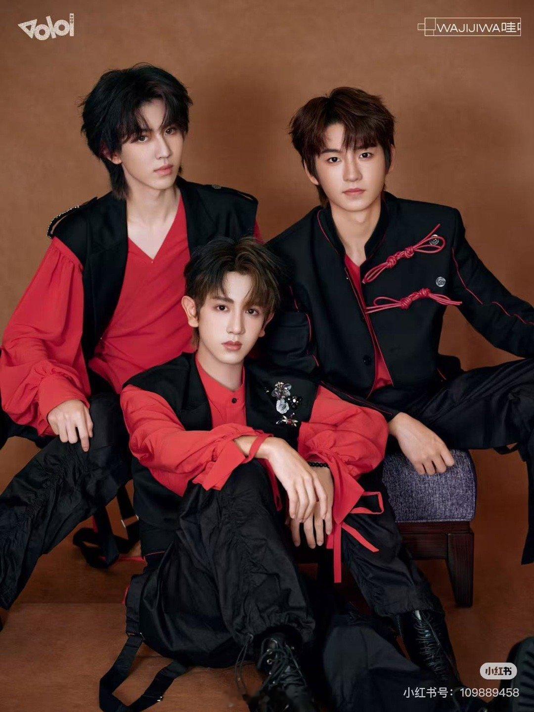 哇唧唧哇男团ADD 的舞台魅力很强啊～whiplash超难跳的一首，他们演绎的很