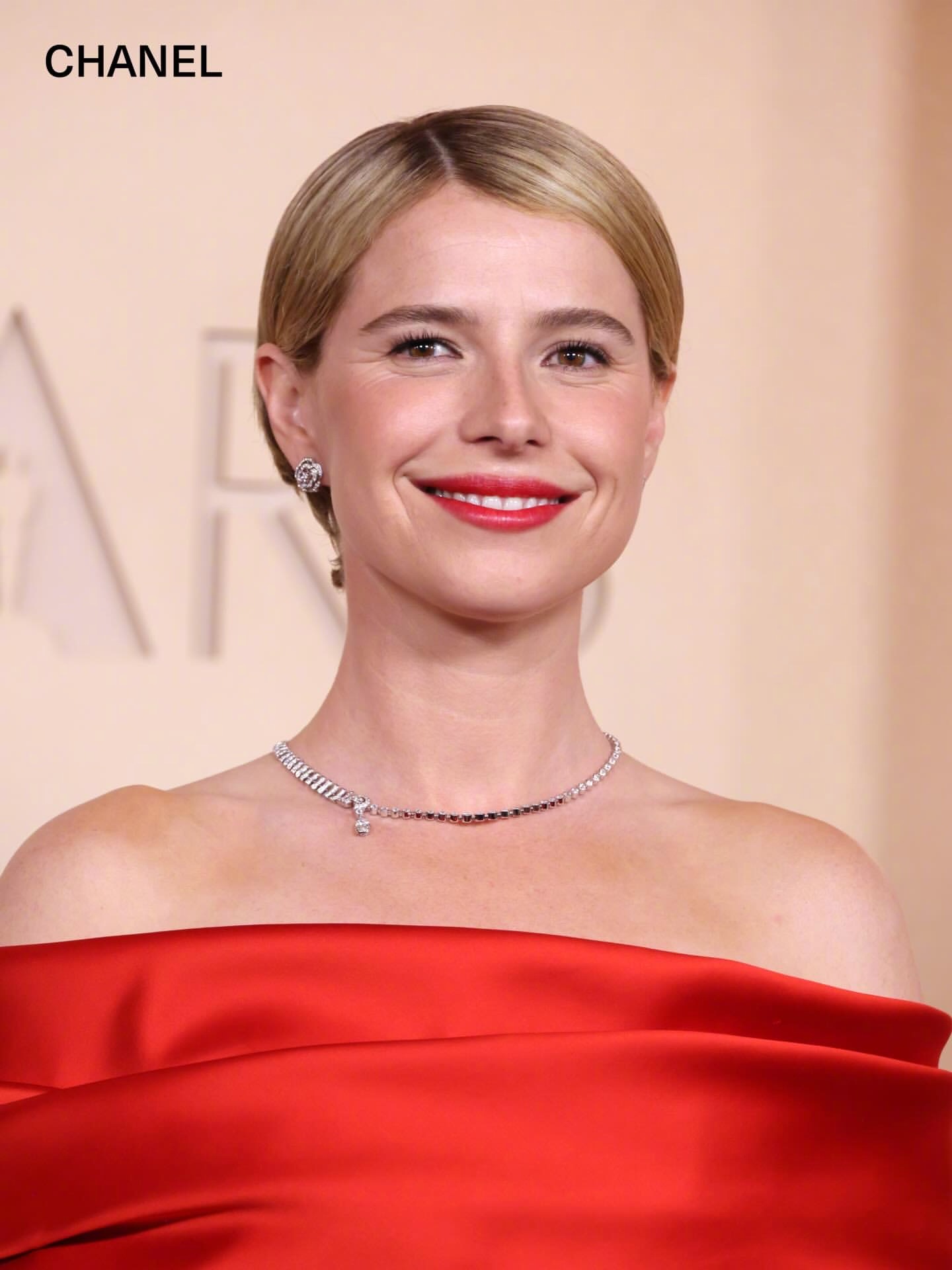 第98届奥斯卡颁奖典礼红毯璀璨夺目，一起回顾女明星们所佩戴的高级珠宝品牌。第98