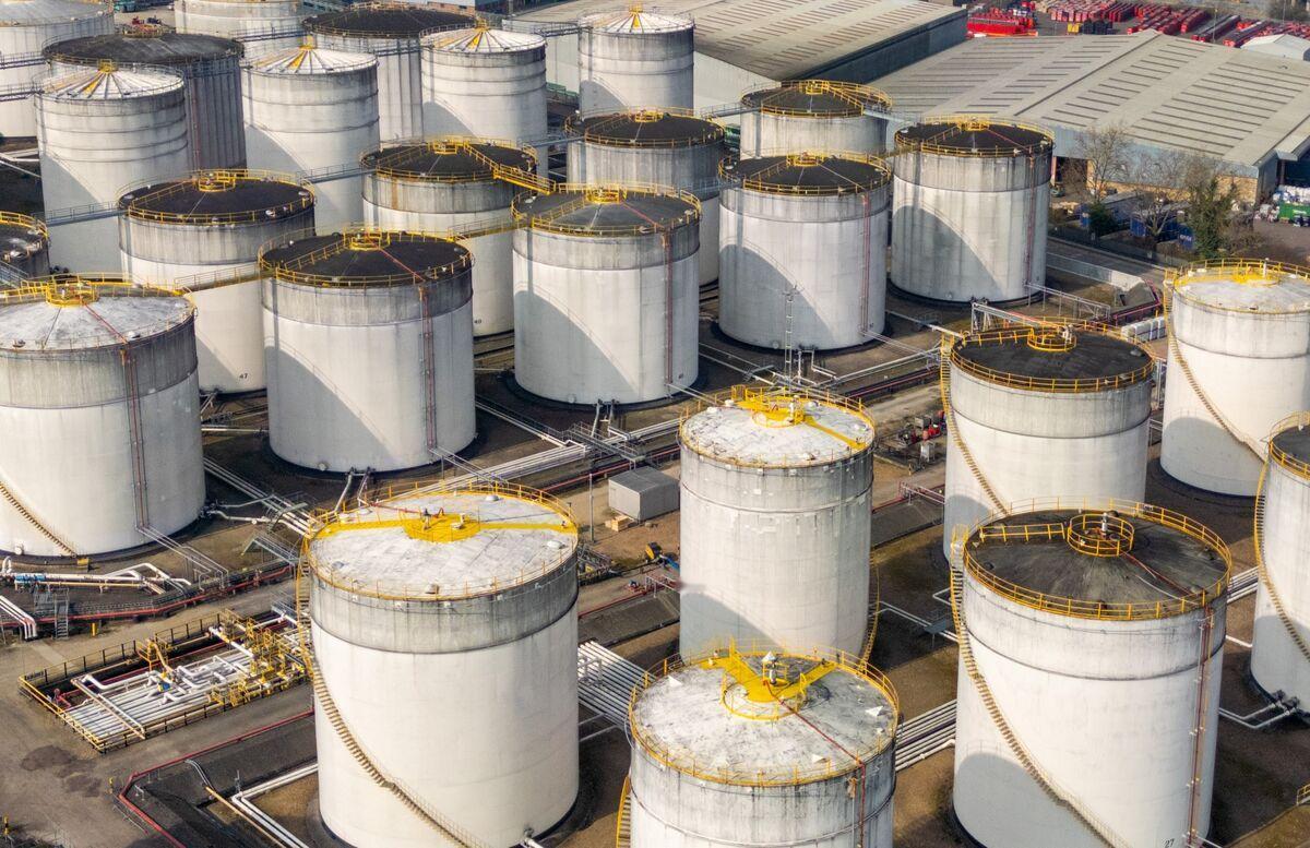 美股期货下跌，伊朗局势紧张推高油价：市场综述