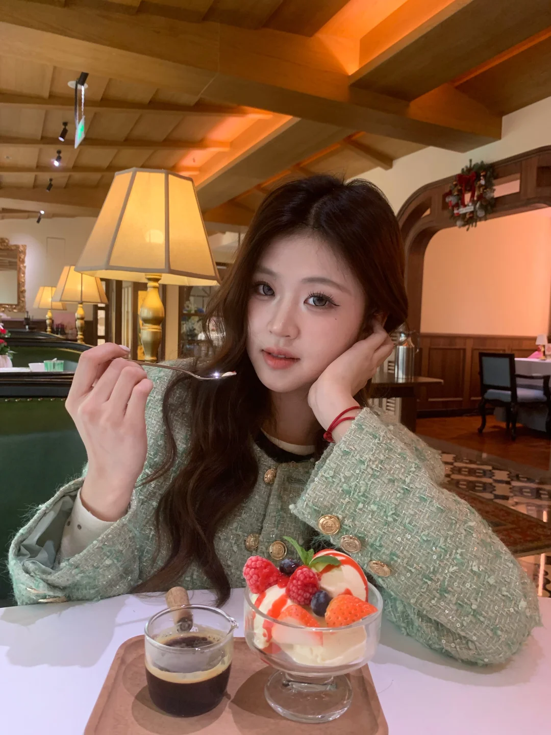 最近喜欢穿绿色