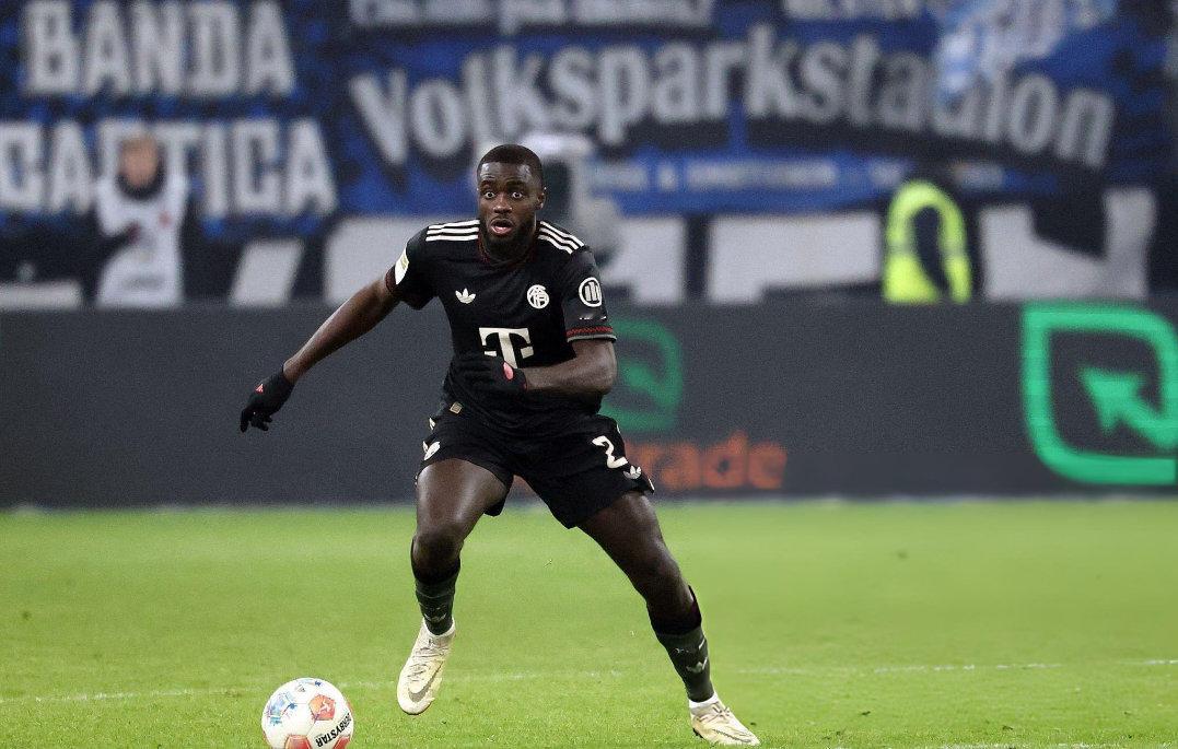 在今天的比赛结束后，当被问及未来计划时，乌帕梅卡诺拒绝回答：“今天请不要提问。”