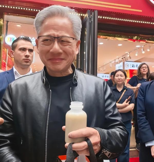 美国媒体都震惊了，这次访华才见识到了中国有多可怕！

特朗普时隔九年再次访华，原