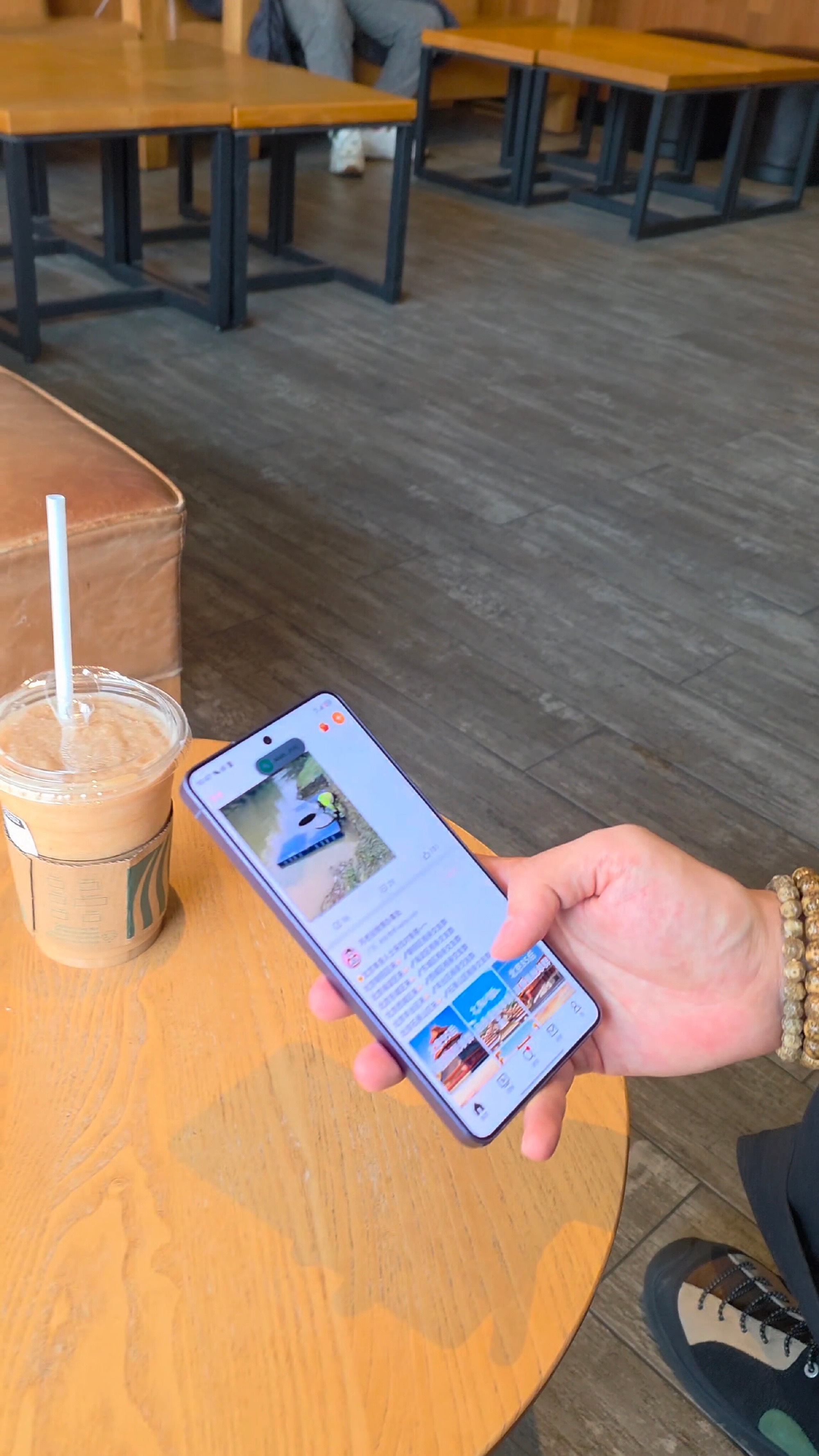 罗永浩说手机行业好久没创新了没毛病！罗永浩前不久刚吐槽手机行业缺乏创新，结果三星