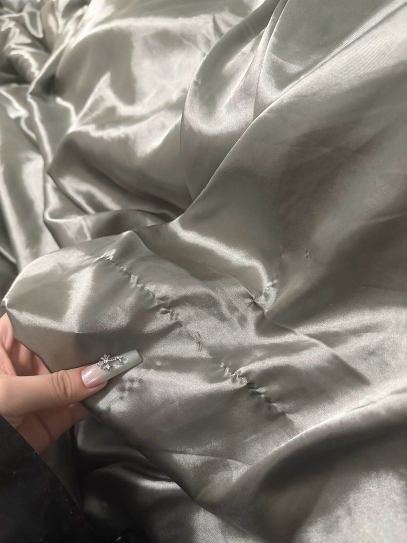 做美甲不要买真丝床单一直挂钻上勾丝但是好舒服我已经睡不了棉质床单了 