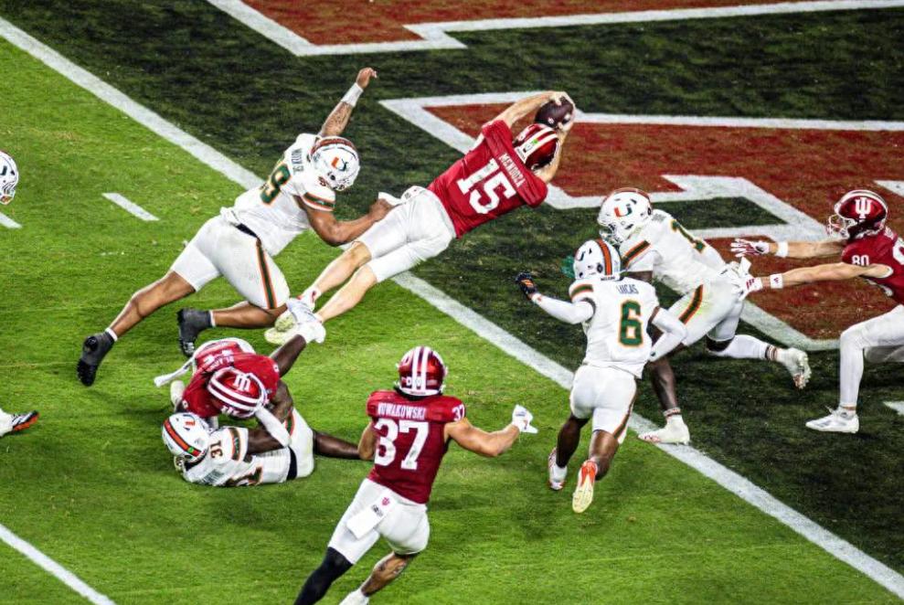 别被“学生运动员”骗了！美国大学体育，就是一场赤裸裸的剥削
很多人觉得美国大学体