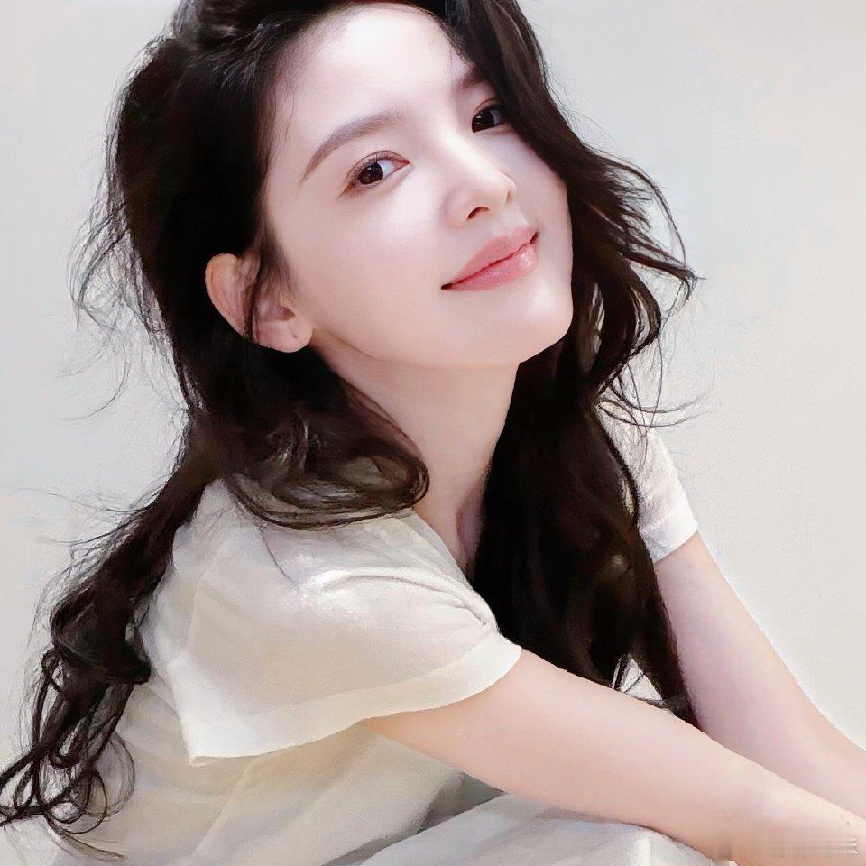 章若楠[超话] 超级爱章若楠的太美啦宝宝贴贴 ​​​