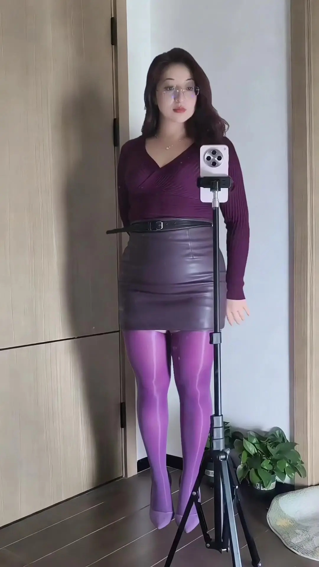 这样的身材有人喜欢吗？1️⃣每天健身打卡，马甲线和蜜桃臀是努力的勋章。...