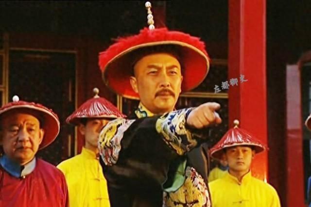 他年近五十始终无法取得成就，谁料雍正即位为他带来转机，最终他的人生就此改写一飞冲