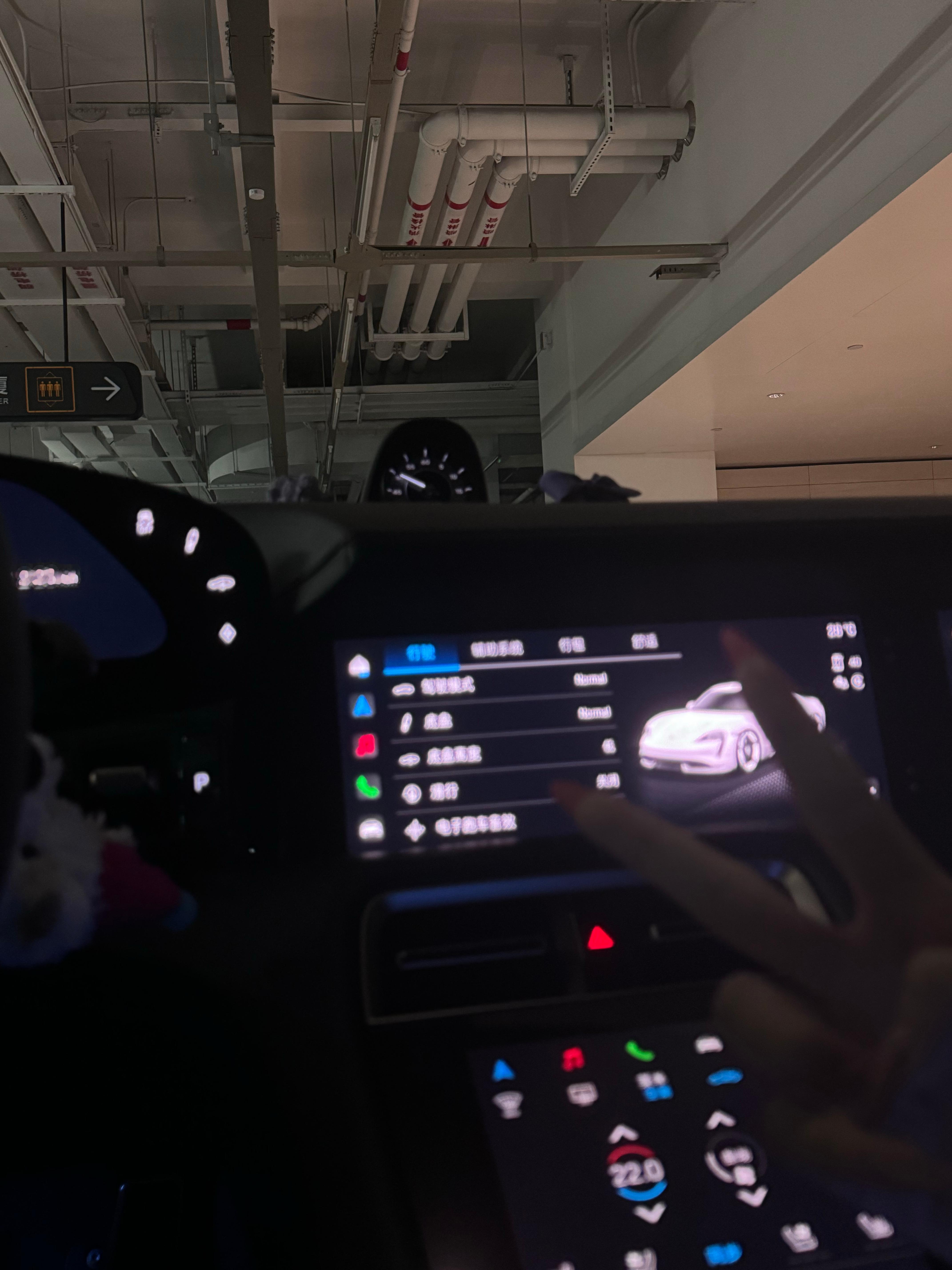 总是两个小时起等，我现在已是一点脾气都没有了[微笑] ​​​