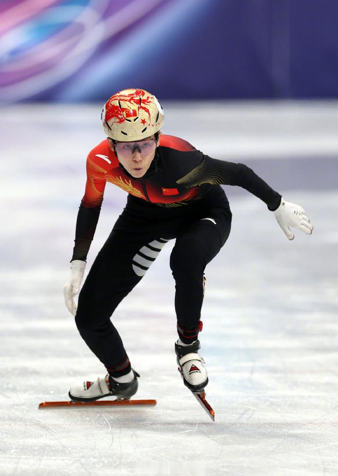 范可新张楚桐王欣然出战女子500米北京时间2月13日凌晨03:15，米兰冬奥会将