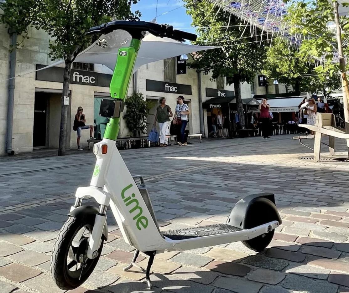 【熬过行业寒冬，共享电动滑板车公司Lime登陆纳斯达克上市】
当地时间2026年