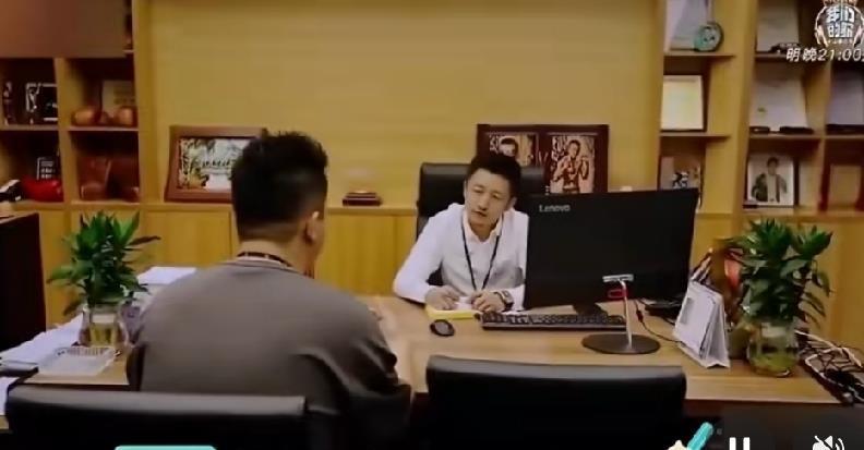邹市明冉莹颖夫妇创业，七年亏了2个多亿。
最近冉莹颖在节目里亲口承认，2017年