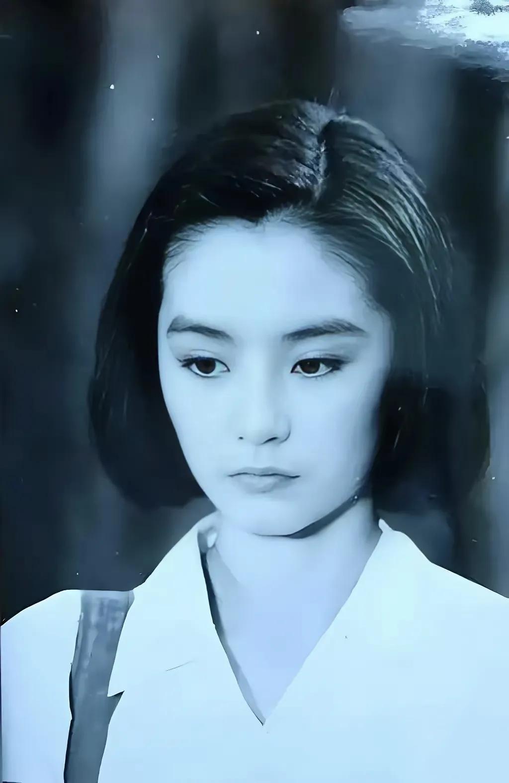 今日寿星系列之：林青霞

她是70年代台湾首席女星；她是80年代东南亚第一美女；
