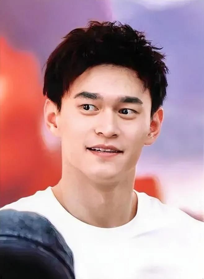 聊起孙杨

我问我妈

为啥全网都偏帮着他？

我妈当时就白了我一眼，说你真当大