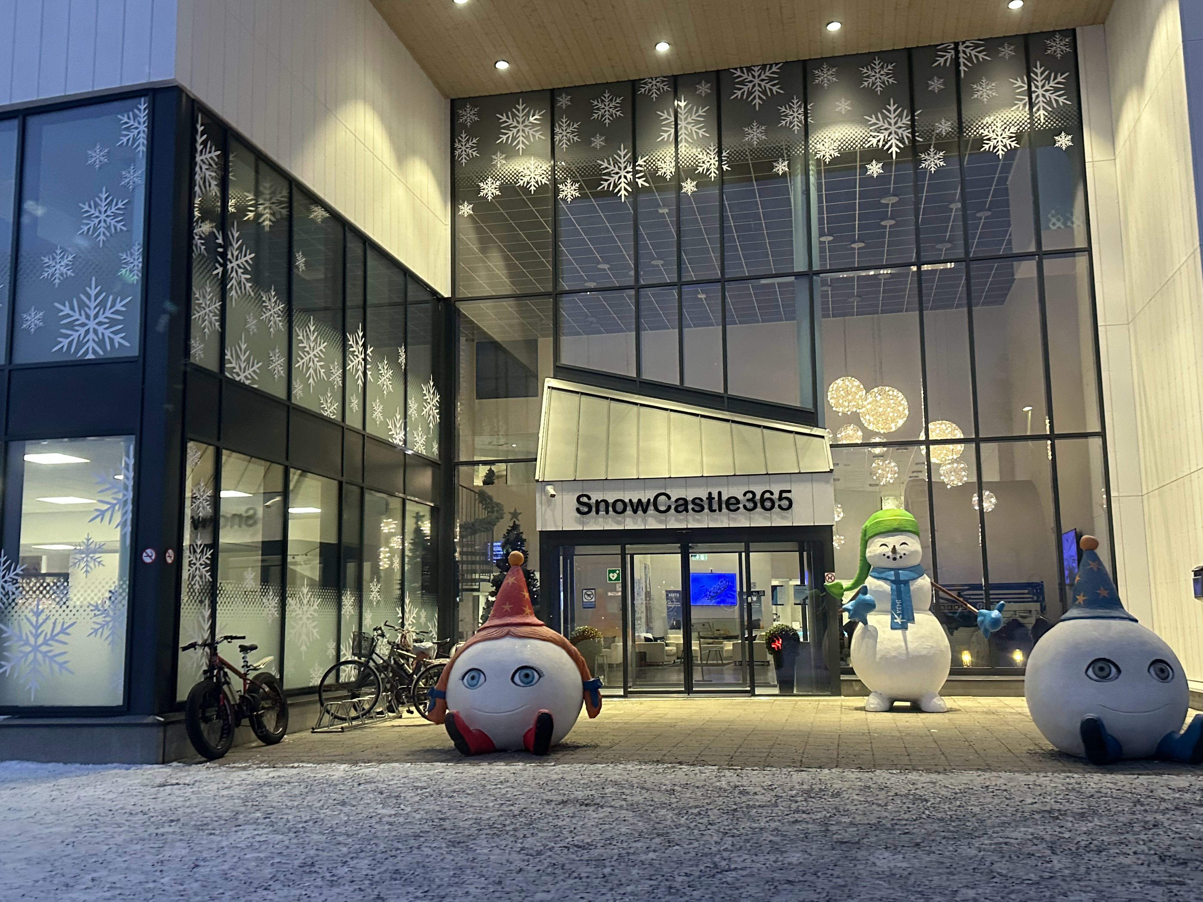 来到了芬兰的凯米小镇歇歇脚，这个小镇步行30分钟都能走完。非常安逸的小镇人少，安