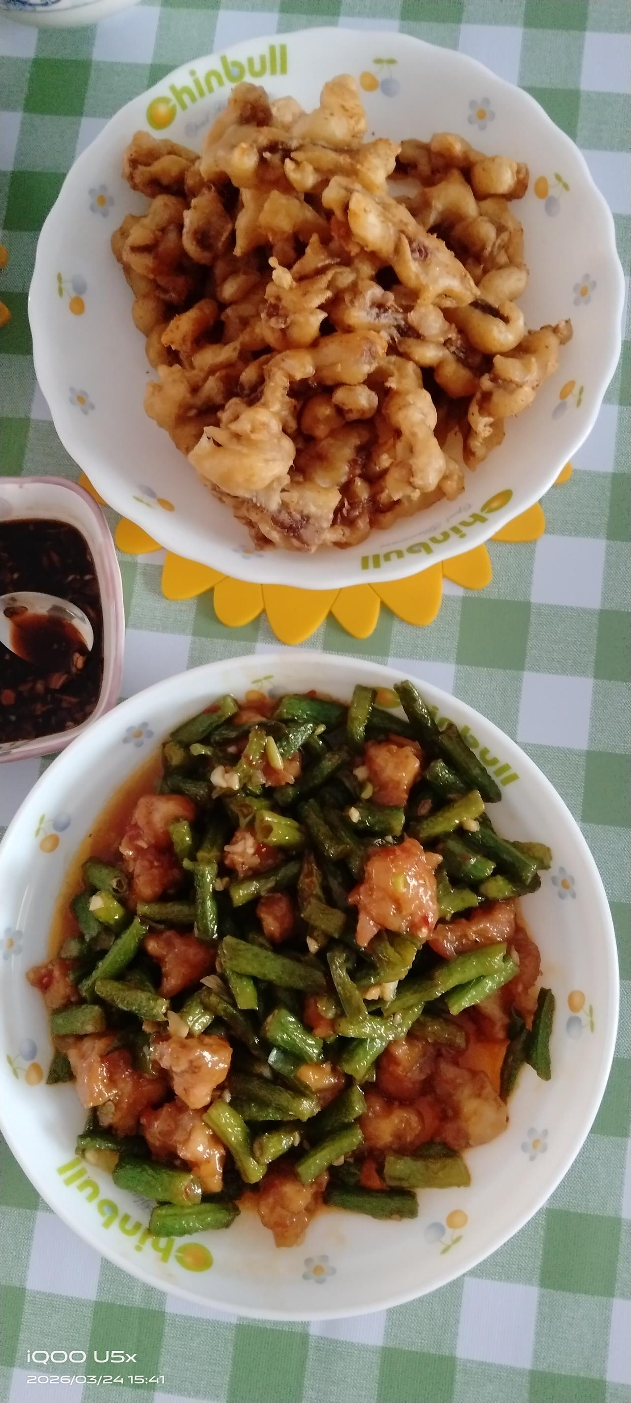 电磁炉和电饭锅同时工作，做半道饭，菜，突然没电了，电饭锅，电磁炉都罢工了，并且听