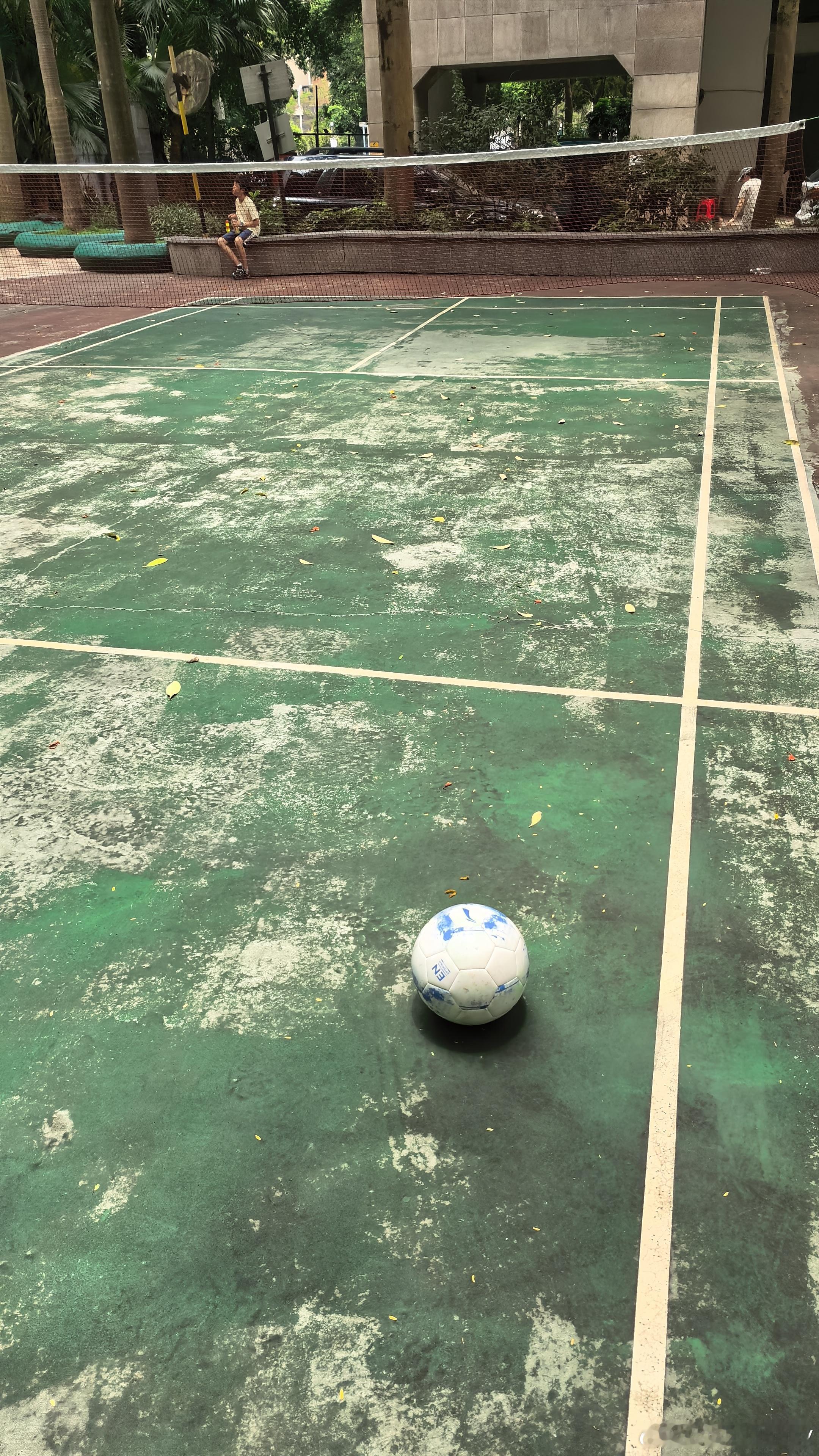 没事带小朋友踢个球⚽ 深圳