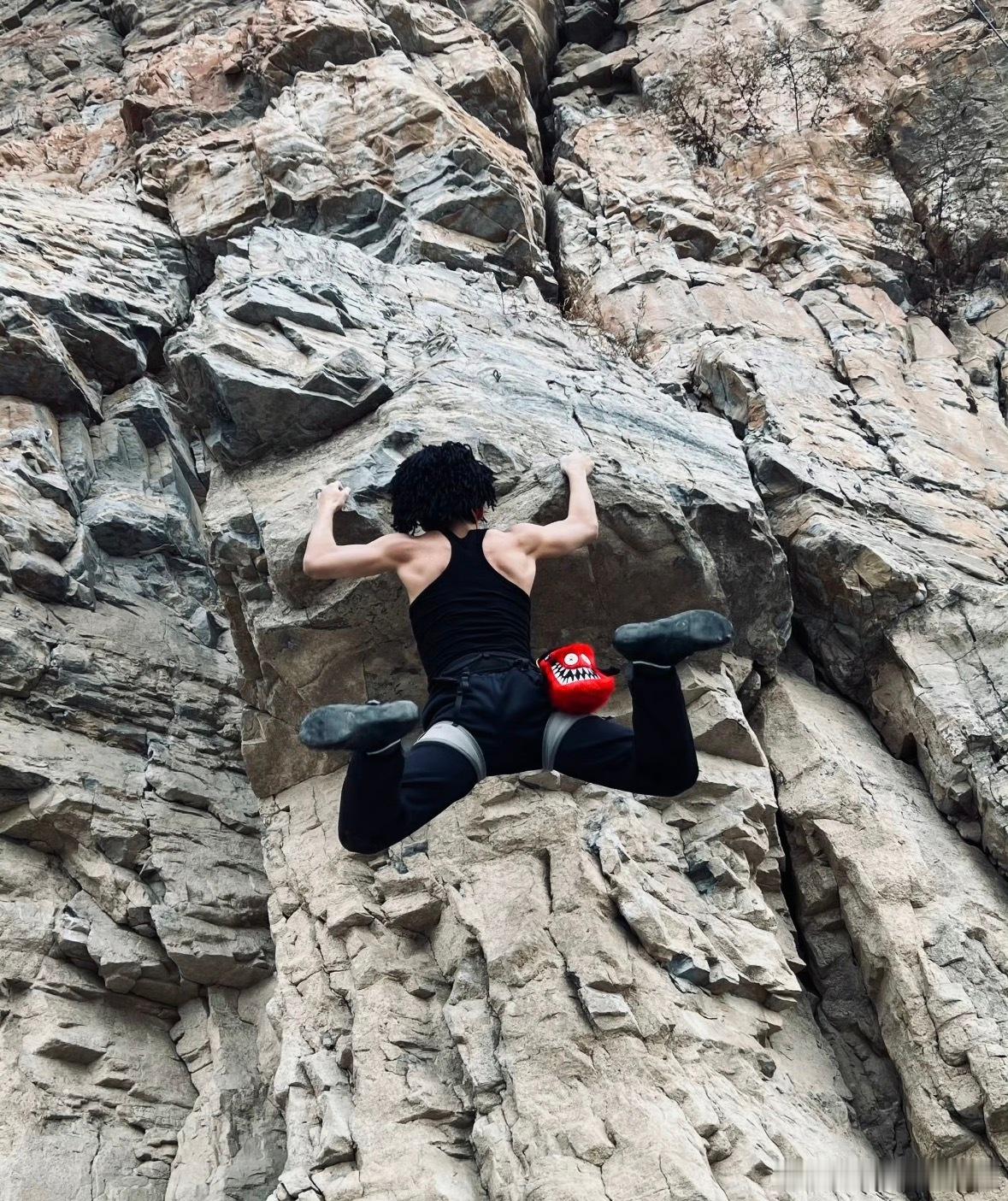 姚琛没想谈恋爱只想攀高峰姚琛妈妈让姚琛谈个女朋友哈哈哈哈哈哈丽姐让姚琛谈个女朋友