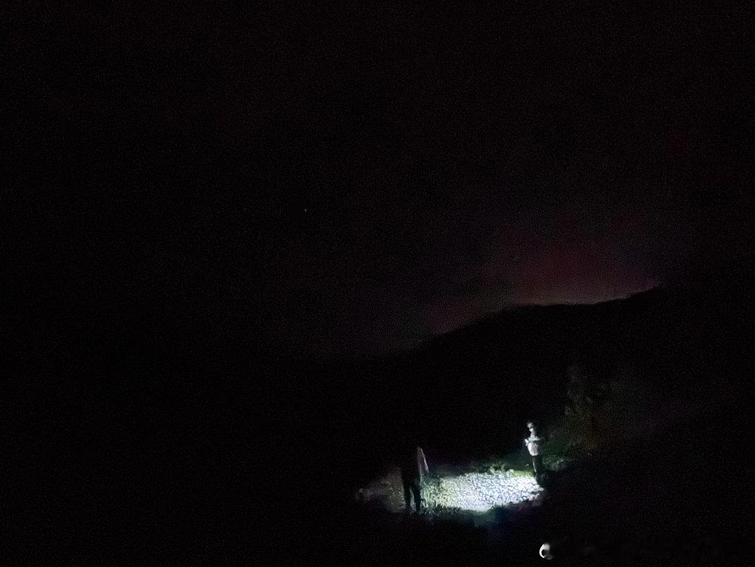 观夜。没想到海拔3800的山里这么安静。 