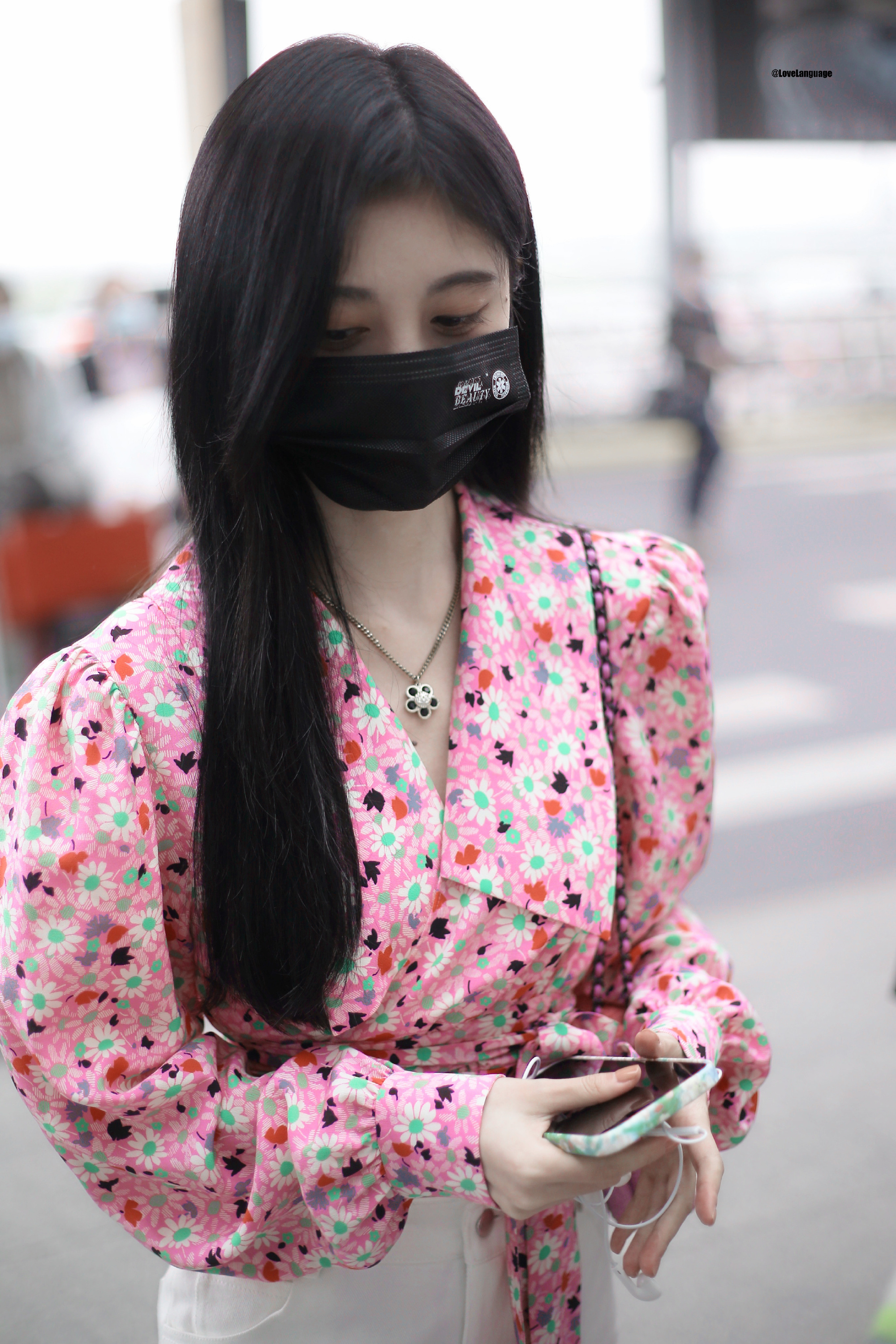 jjy 鞠婧祎万花世界   jjy鞠婧祎苏绿夏 𐙚˙⋆.˚ 我们一定是一起并肩