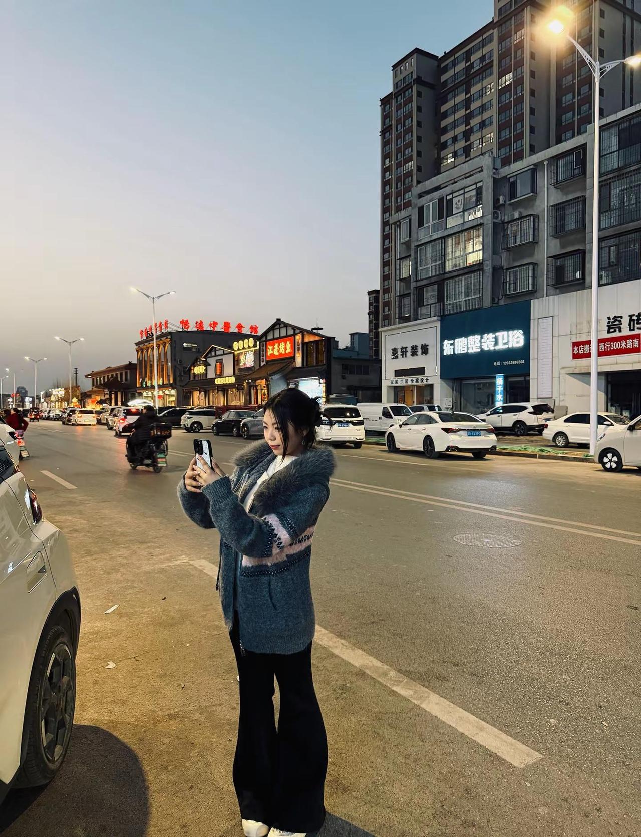 趴着躺着会溺死 只要站起来 就会发现水不过只到小腿而已