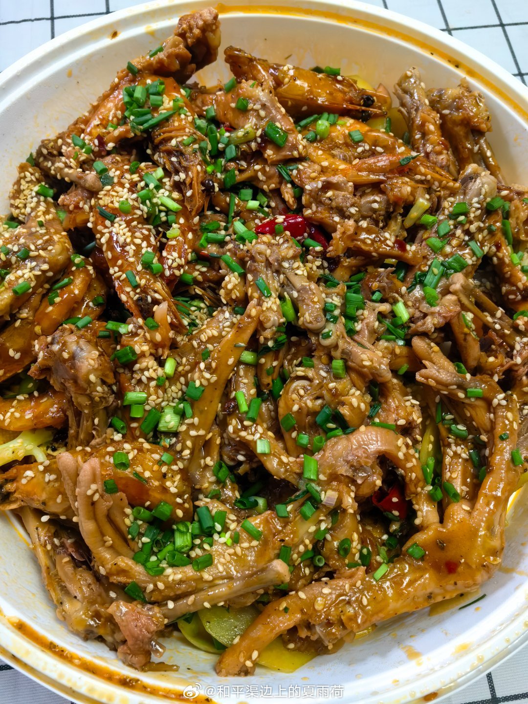 我好啦哈哈哈哈哈哈哈但也不敢造次还是微辣的鸭爪爪[笑cry]买了个这个洁齿水拯救