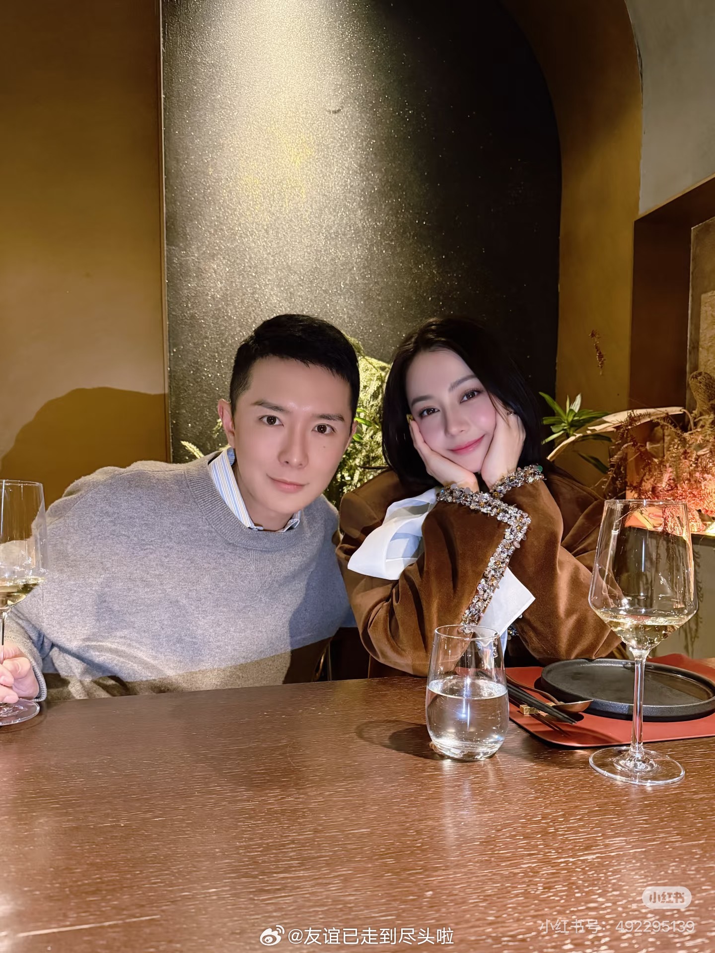 🍉四字女顶流（大家猜是迪丽热巴）团队大换血，换张小斐前经纪人 更新：前经纪人关