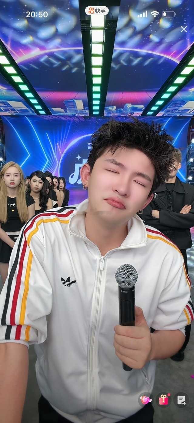 志虎说没有感情，只有工作，现在工作也没了，是想思雨了吧！毕竟因为工作放弃思雨，人