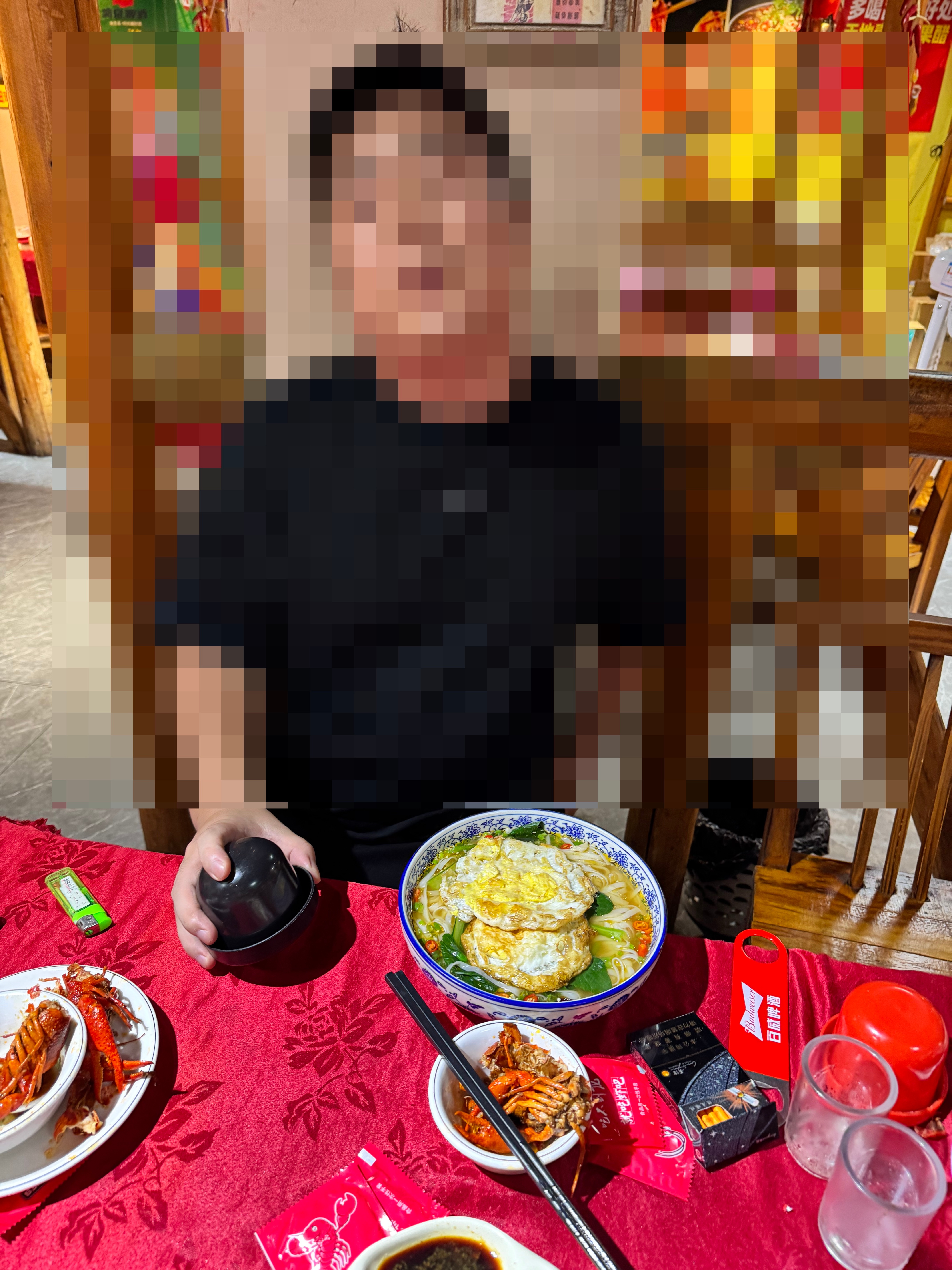 一个公司的好朋友过生日，先祝他生日快乐，再祝他早日脱单，越来越帅 帅的一匹 ​​