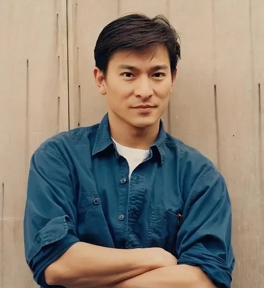 30年前的顶流现在依旧能打 曾经惊艳了整个时代的人，三十年之后依旧从容耀眼。他们