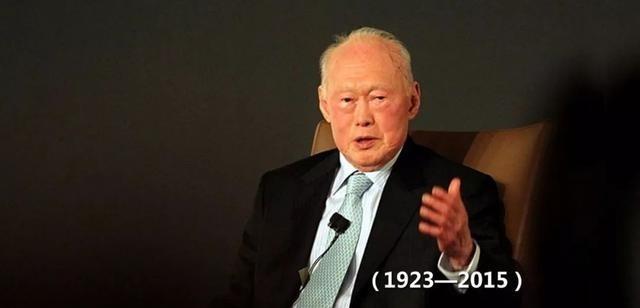 1965年8月9日，新加坡正式建国，然而，李光耀却在他的日记中绝望地写道：今天并