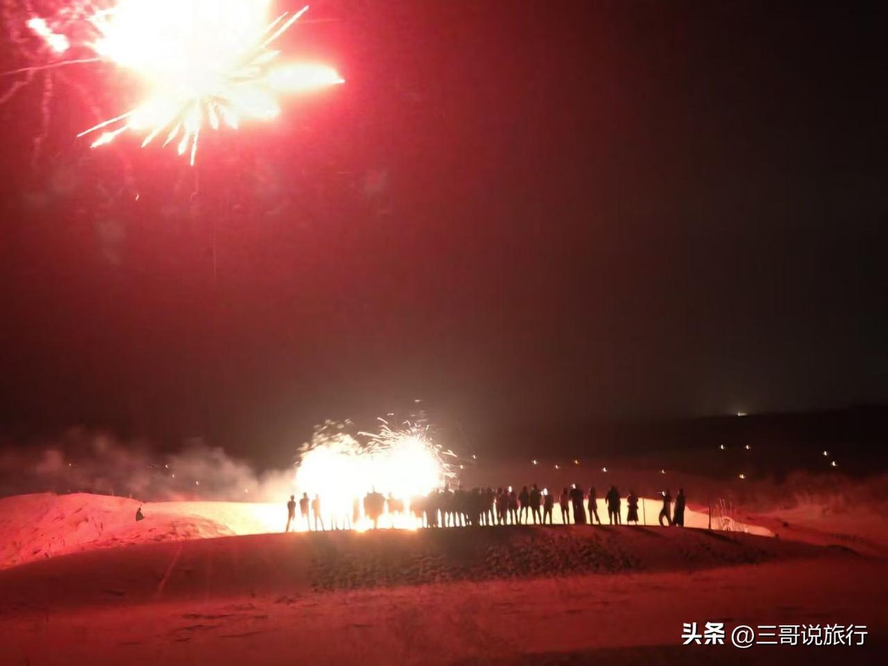 🌌 误入异世界！新疆沙漠的这场星空露营，绝了！
       谁懂啊！这次真的