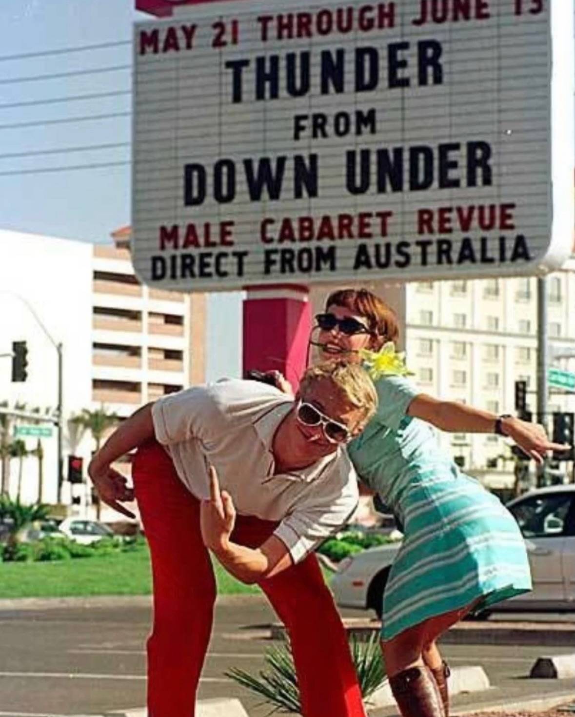 深焦影迷考古 分享一组希斯·莱杰与萝丝·拜恩 在1999年的拉斯维加斯宣传《双手