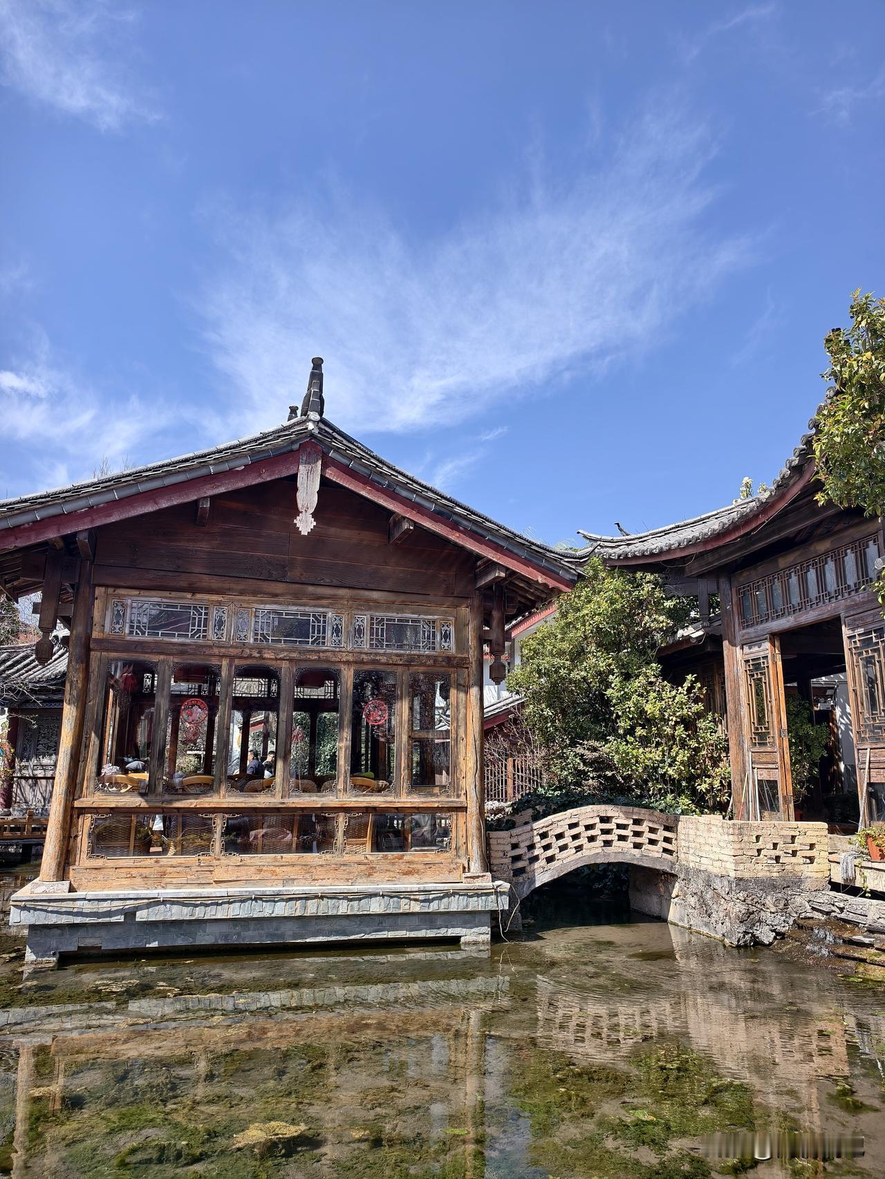 想多活几年？秘诀就俩字：别拧巴。

年纪上来了，最好的养生不是天天炖汤喝药，而是