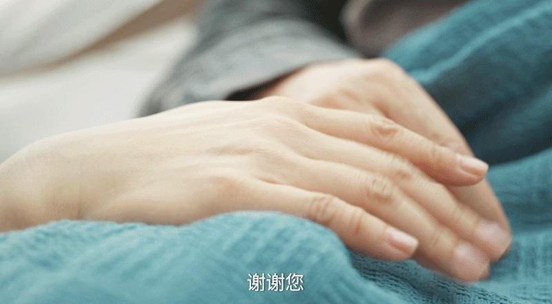 她的盛焰袁姗姗恶夺房本袁姗姗把白靓靓的恶演得太真实了😤，前一秒还在低声恳求继父